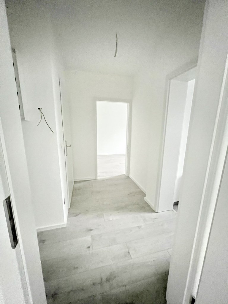 GLOBALVERKAUF – Vollmodernisiertes 13 Parteienhaus KfW 55 in Niedernhausen – TOP VERMIETET – TOP RENDITE