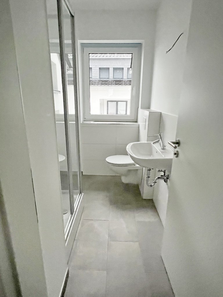 GLOBALVERKAUF – Vollmodernisiertes 13 Parteienhaus KfW 55 in Niedernhausen – TOP VERMIETET – TOP RENDITE