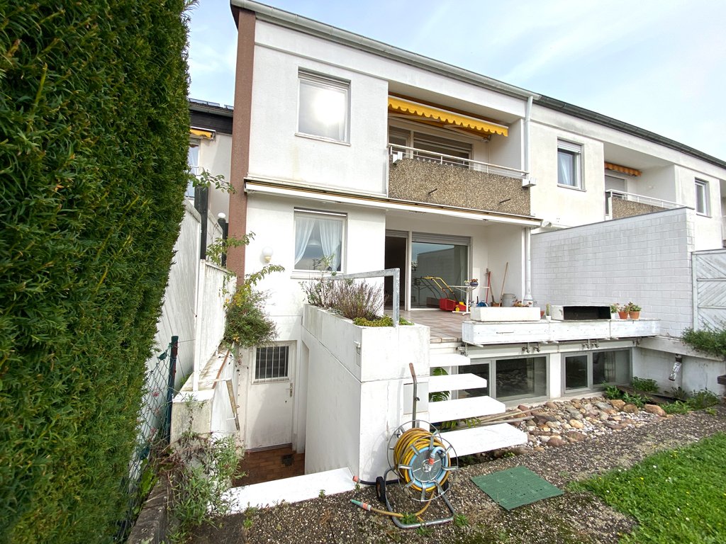 + SUPER LAGE + Attraktives Reihenmittelhaus am Wellritztal mit schönem Garten