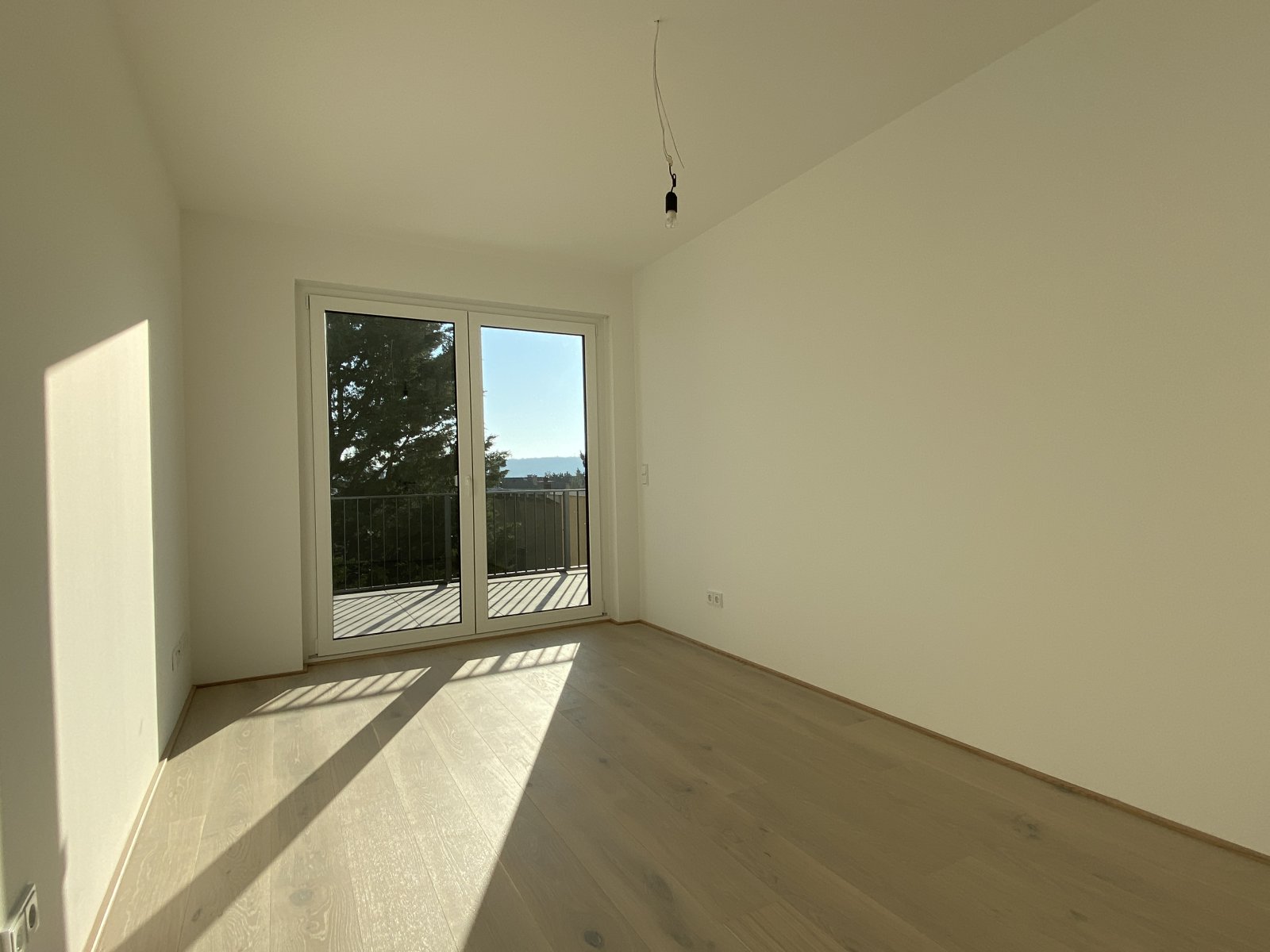ERSTBEZUG + Traum-Penthouse in AAA-Lage mit sagenhaftem Skyline-Blick auf Frankfurt!