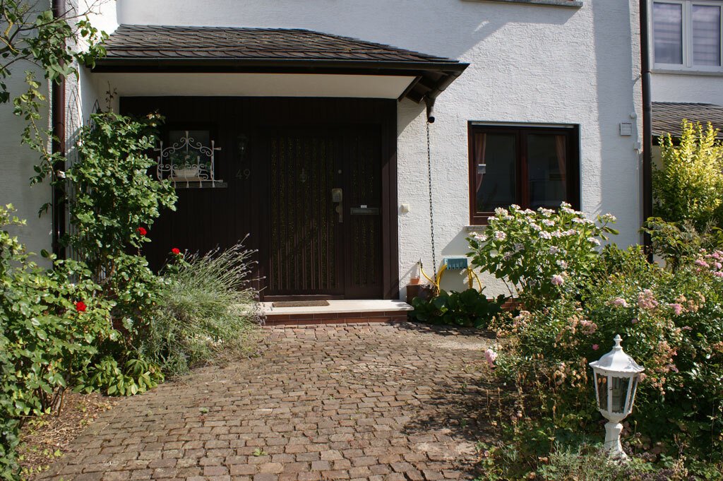 OPEN HOUSE 1.11. & 2.11. + FÜR DIE FAMILIE + Geräumiges Reihenmittelhaus in Südwestausrichtung mit schönem Garten