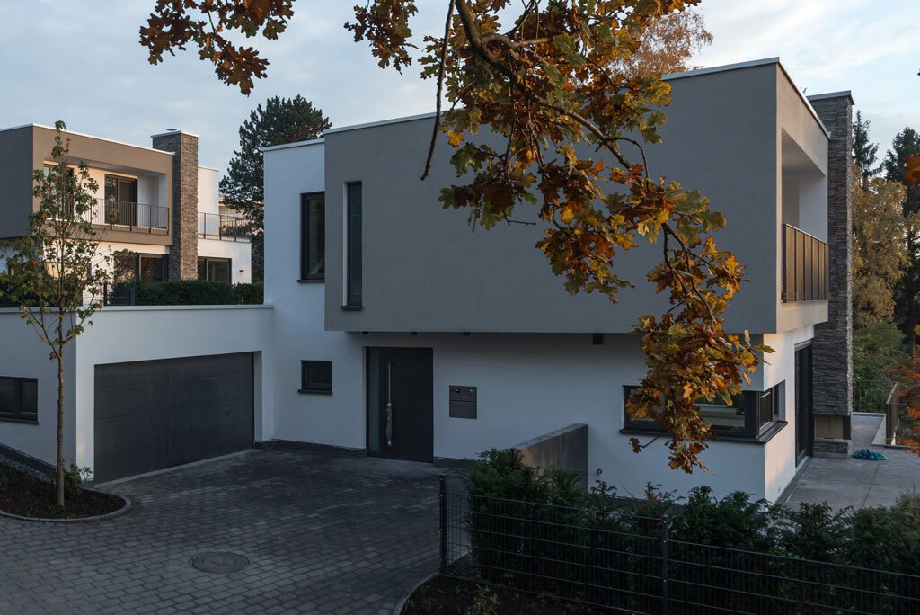 Ansicht Eingang mit Doppelgarage Ansicht Eingang mit Doppelgarage